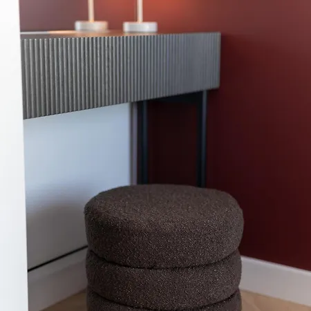 Daire Cozy 2-room Apartment, Near Market Square, Balcony *