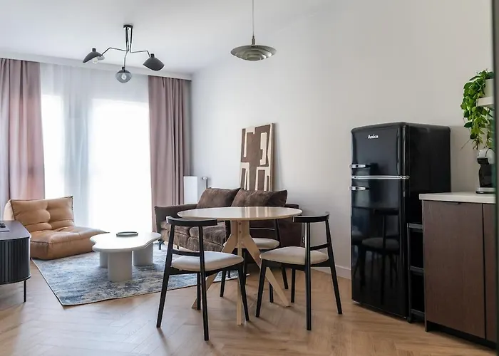 Daire Cozy 2-room Apartment, Near Market Square, Balcony Wroclaw