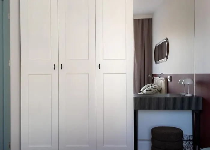 Cozy 2-room Apartment, Near Market Square, Balcony *