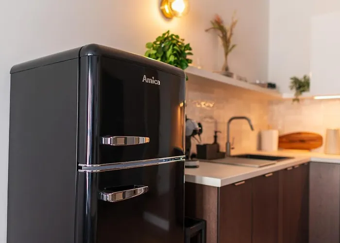 Cozy 2-room Apartment, Near Market Square, Balcony *