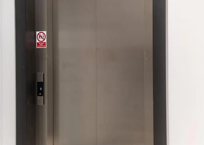 Cozy 2-room Apartment, Near Market Square, Balcony Daire