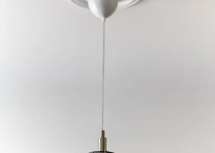 Daire Cozy 2-room Apartment, Near Market Square, Balcony