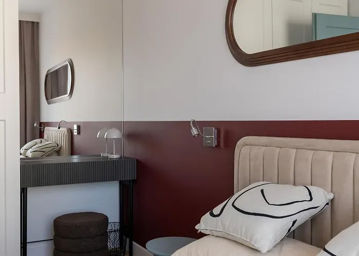 Cozy 2-room Apartment, Near Market Square, Balcony