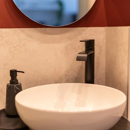 Stylish 2-Room Apartment With Balcony, Near Wroclaw Market Square, Historic Area