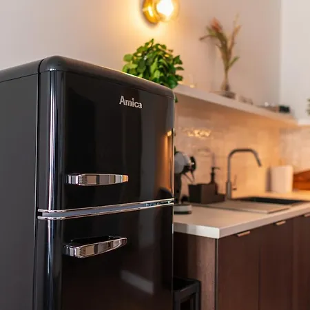 Cozy 2-room Apartment, Near Market Square, Balcony *