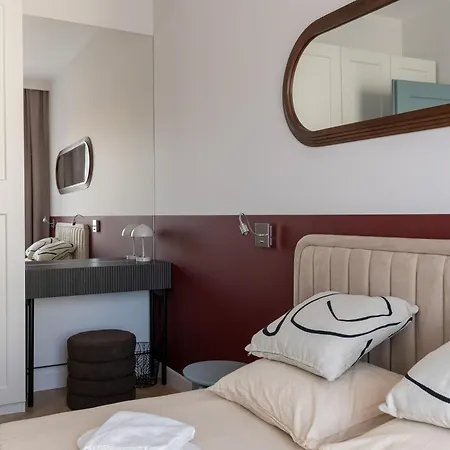 Stylish 2-Room Apartment With Balcony, Near Wroclaw Market Square, Historic Area