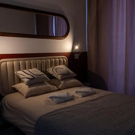 Cozy 2-room Apartment, Near Market Square, Balcony Apartment