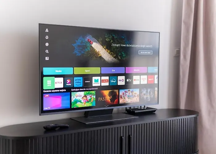 Cozy 2-room Apartment, Near Market Square, Balcony *