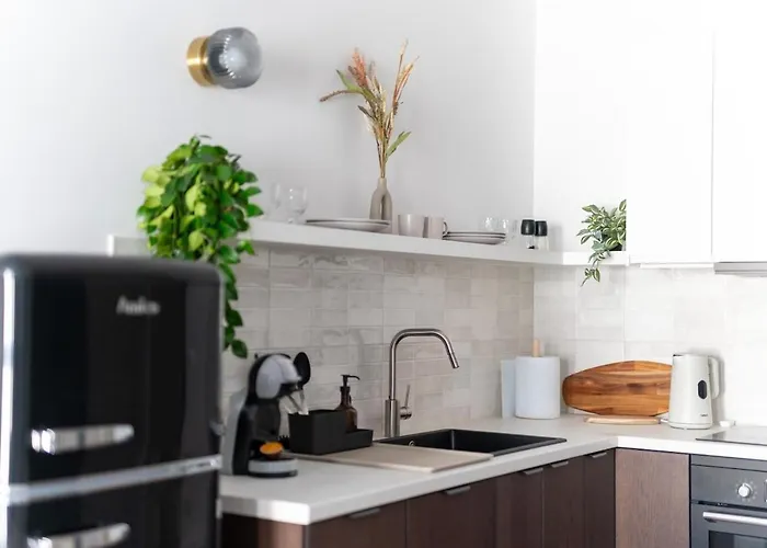 Cozy 2-room Apartment, Near Market Square, Balcony